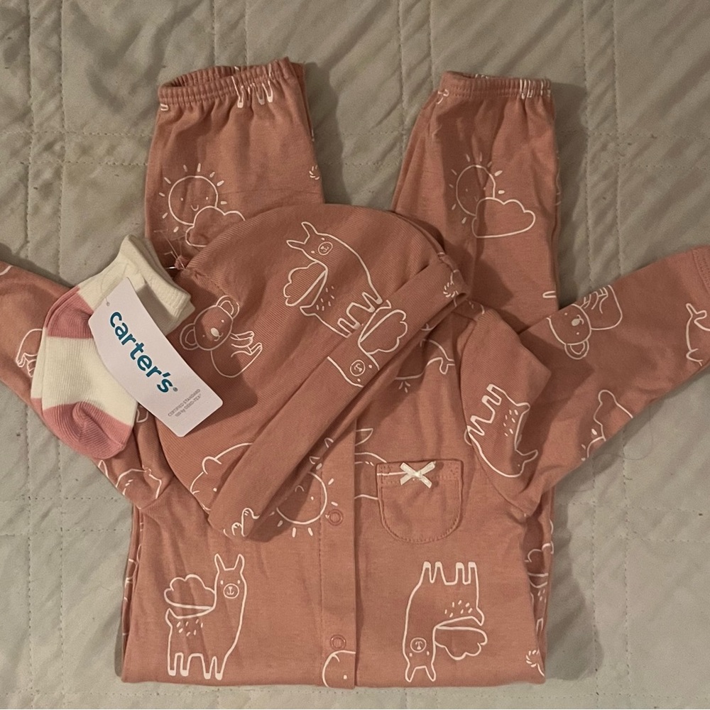 Baby Girl 
3 Piece Pants Set 
Size 6 months